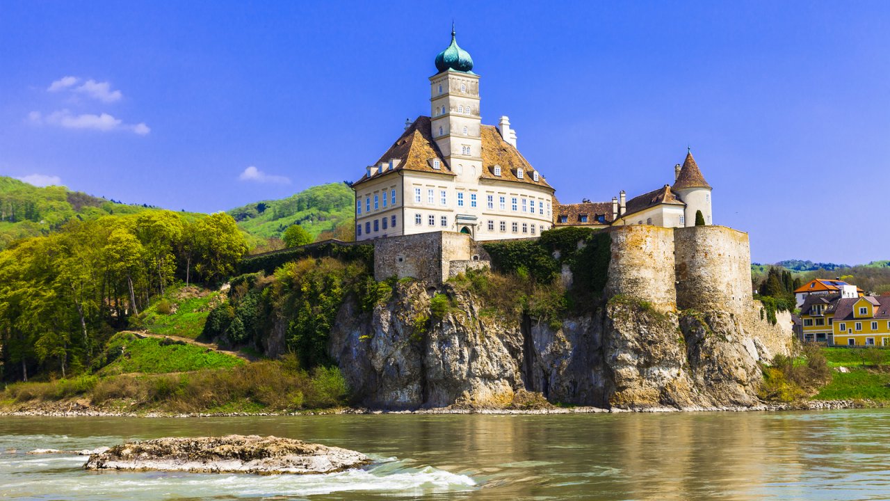 DANUBIO CRUCEROS VALLE DEL WACHAU #Cruceros #Danubio #CrucerosFluviales